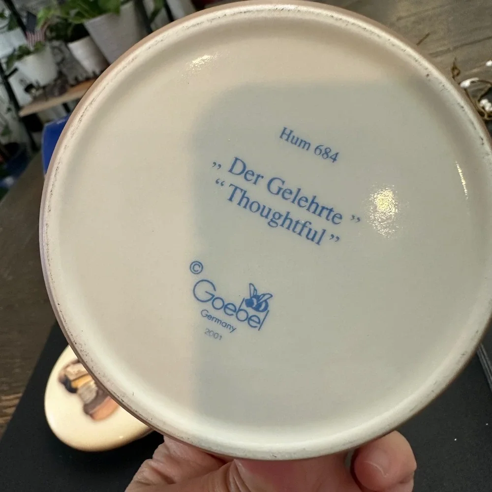 Goebel Hummel Germany 2001 Vintage Round Trinket Box 